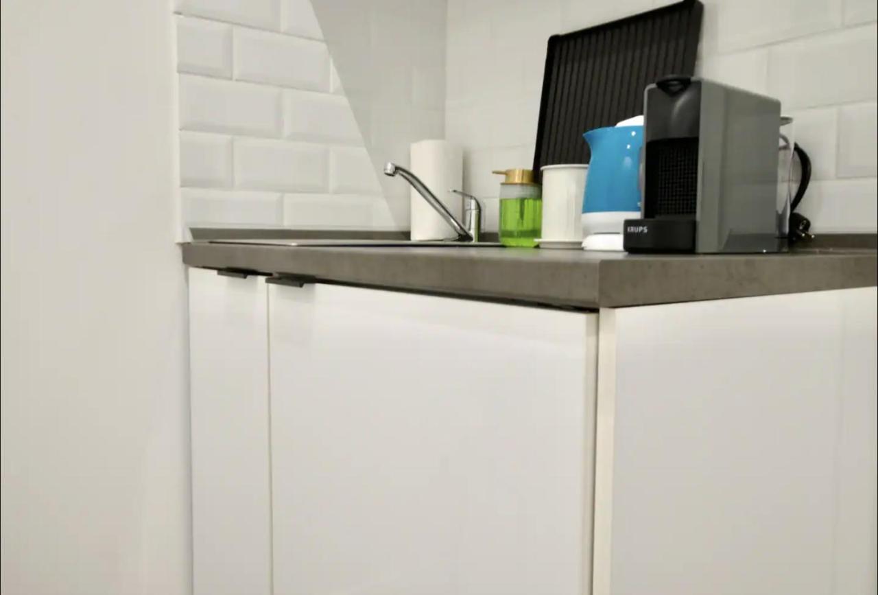 Studio Apartments By Hi5- Apartment In Downtown Будапеща Екстериор снимка