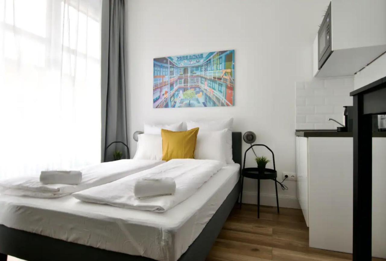 Studio Apartments By Hi5- Apartment In Downtown Будапеща Екстериор снимка