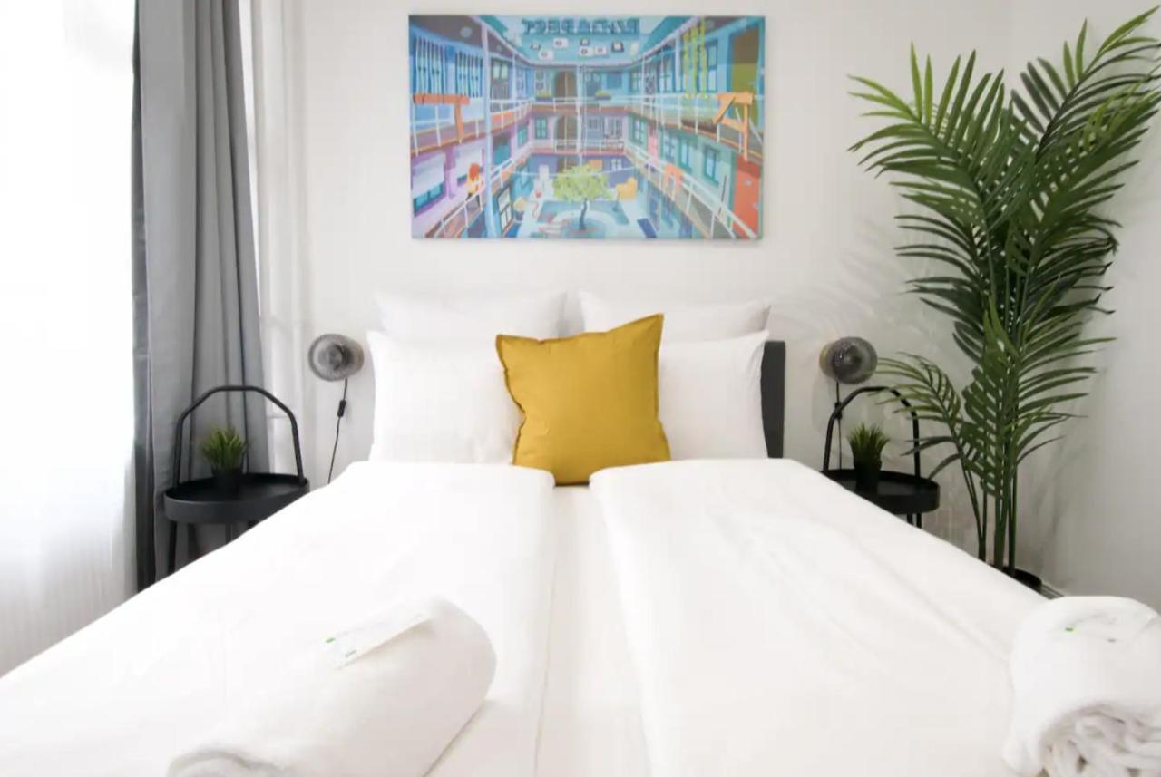Studio Apartments By Hi5- Apartment In Downtown Будапеща Екстериор снимка