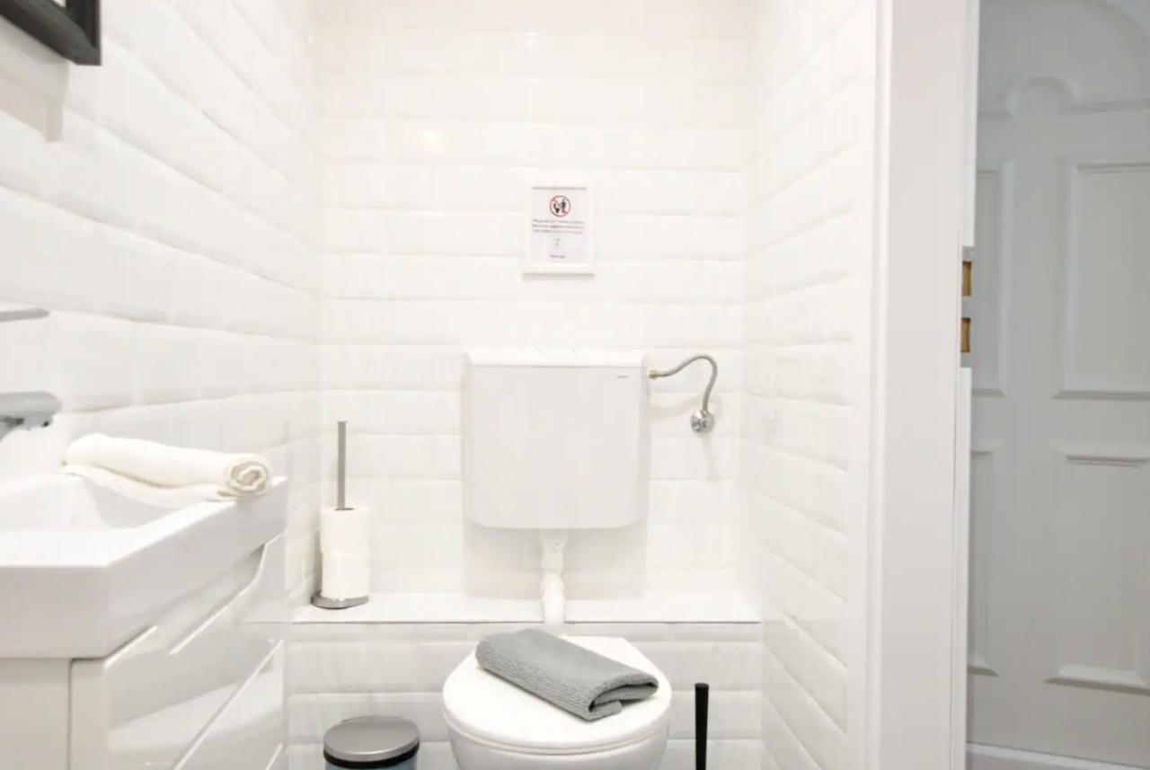 Studio Apartments By Hi5- Apartment In Downtown Будапеща Екстериор снимка