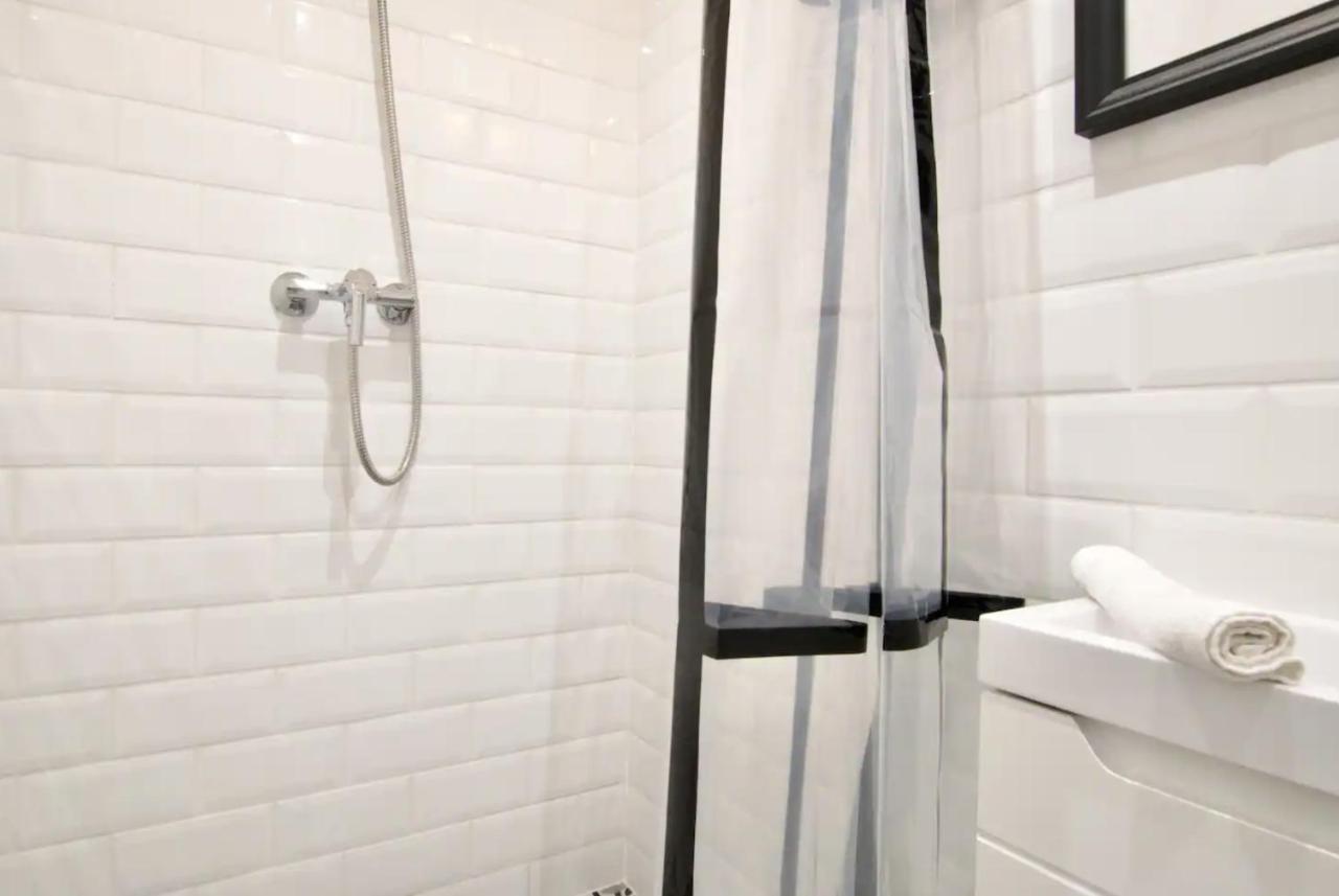 Studio Apartments By Hi5- Apartment In Downtown Будапеща Екстериор снимка